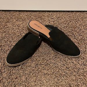 Indigo Rd. Hayze Mules Black Sz 8